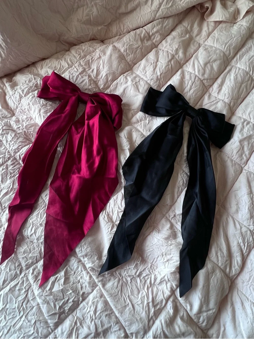 Source Unknown Satin Hair Bow Pair in Fuchsia and Black